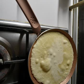 Aldığım Krep Tavası Sürekli Yapışıyor, Ücret İadesi Talep Ediyorum