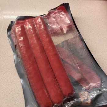 Ağır Kokulu Ve Tadı Bozuk Sosis Nedeniyle Ücret İadesi Talebi