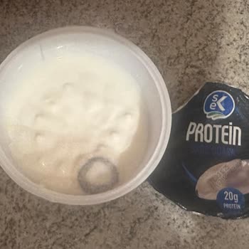 Son Kullanma Tarihi Geçmemiş Sek Quark Protein Ürününde Küflenme Şoku