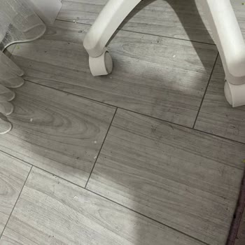 Almila Mobilya Çocuk Sandalyesi Tekerleri Güvenlik Ve Zemin Sorunu