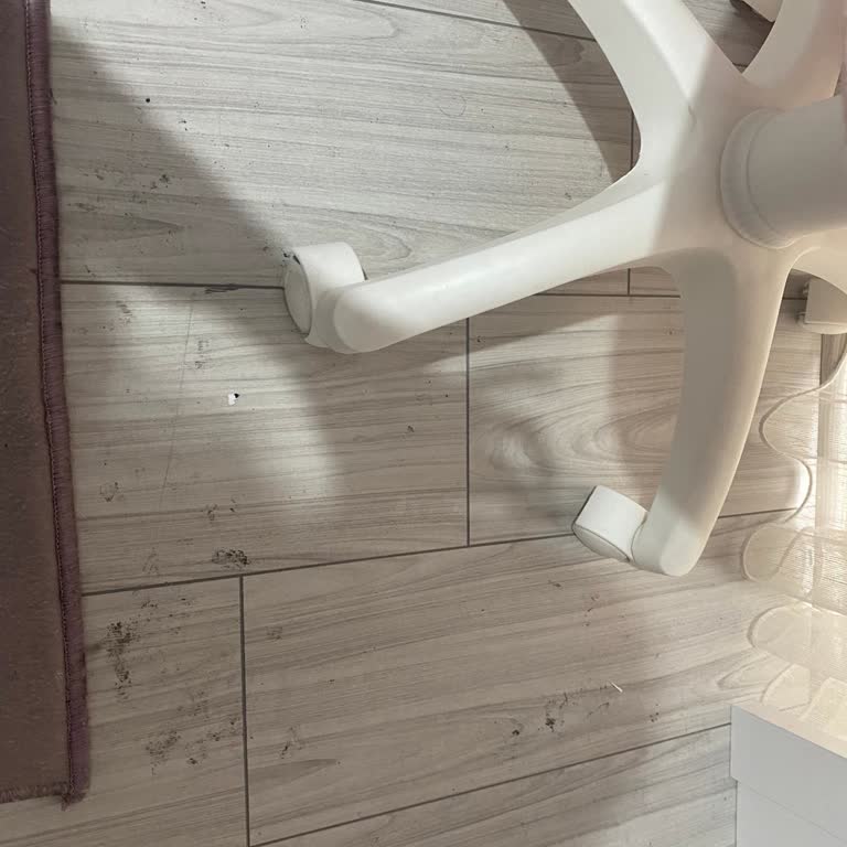 Almila Mobilya Çocuk Sandalyesi Tekerleri Güvenlik Ve Zemin Sorunu