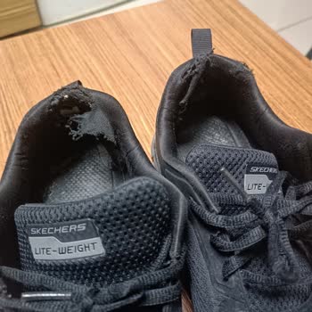 Kısa Sürede Yırtılan Skechers Ayakkabı İçin Çözüm Talebi