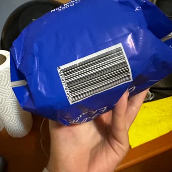 Ekmecik Tam Buğday Ekmeğinde Taş Parçası: Sağlık Ve Güvenlik Riski!