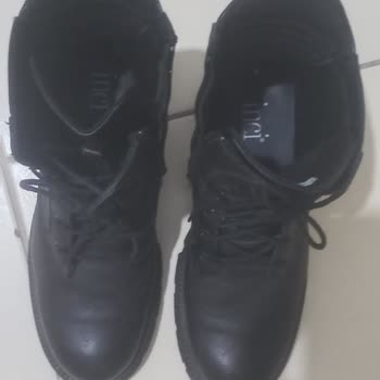 Giydiğimde Dayanılmaz Ağrı Yapan Bot Sağlığımı Olumsuz Etkiliyor