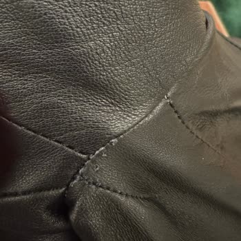 Aldığım Deri Ceket Kısa Sürede Yırtıldı Derimod İlgisizliğiyle Mağdur Oldum