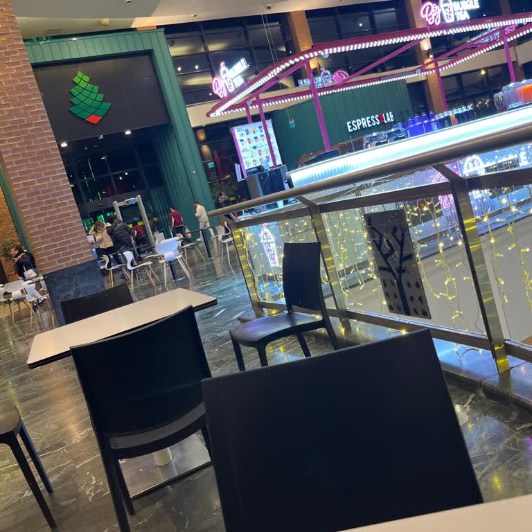 HD İskender'de Sert Tutum Ve Erken Servis Kapanışı Ailece Mağdur Etti