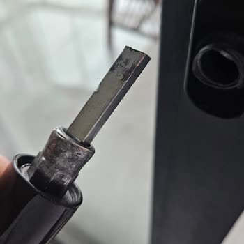 Vorne Balkon Kapı Kolları Kısa Sürede Kırıldı Kullanım İmkansız Hale Geldi