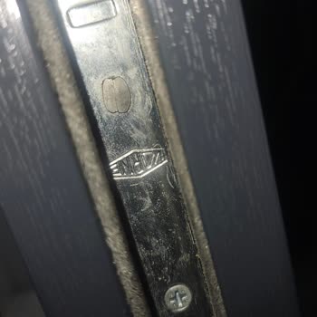 Vorne Balkon Kapı Kolları Kısa Sürede Kırıldı Kullanım İmkansız Hale Geldi