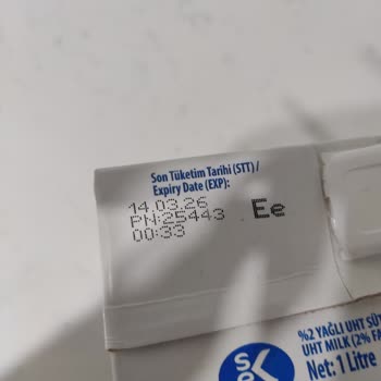 Sek Süt'te Bozulma Şüphesi: Çocuğumun Sağlığı Tehlikeye Girebilirdi
