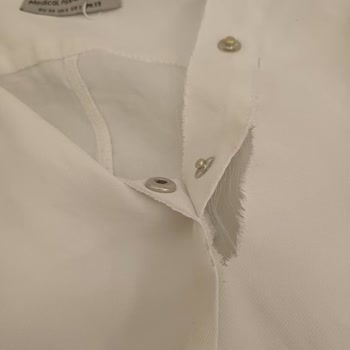 Mad Uniform Memnuniyetsizliği