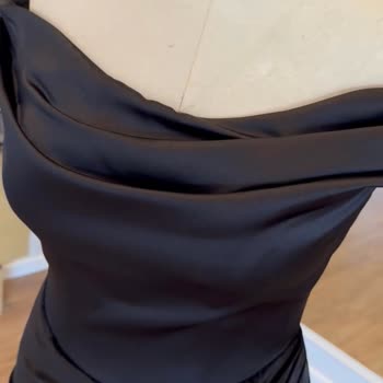 Özel Dikim Elbise Beklentilerimi Karşılamadı, Model Anlaşmasına Uyulmadı