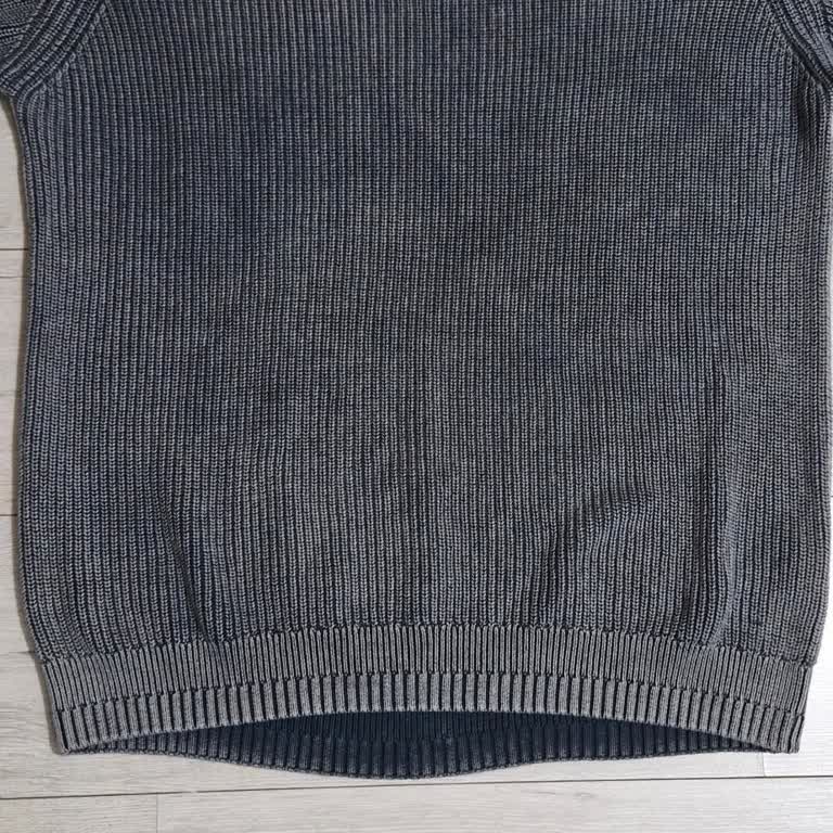 Yalnızca İki Kez Giyilen Kazak Kısa Sürede Genişledi Mağaza Çözüm Sunmadı