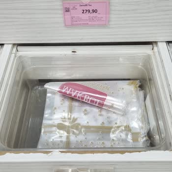 Makbul Market Üçyüzlü Şubesi'nde Hijyen Ve Personel Sorunu!