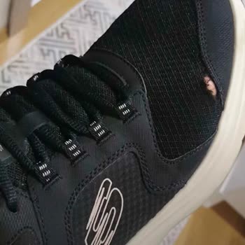 Az Kullanılmış Skechers Ayakkabıda Açılma Ve Çözüm Sunulmaması Mağduriyetim