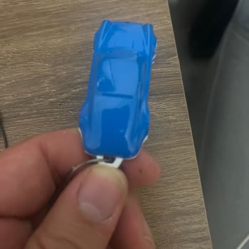 Hot Wheels Porsche Anahtarlıkta Kısa Sürede Oluşan Boya Çizikleri Hayal Kırıklığı