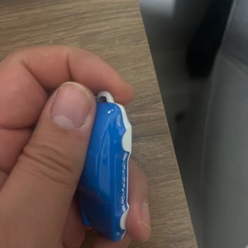 Hot Wheels Porsche Anahtarlıkta Kısa Sürede Oluşan Boya Çizikleri Hayal Kırıklığı