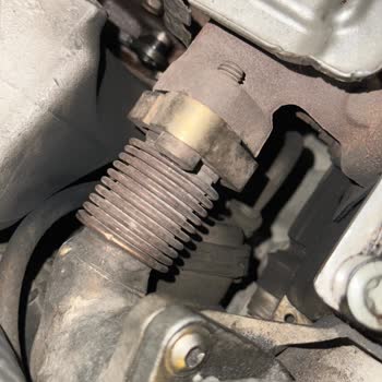 BMW E90 Araçta Kronik Soğutucu Spiral Çatlağı: Ücretsiz Değişim Ve Destek Talebi