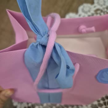 Swarovski Mağazasında Çalışan Personelin Alaycı Ve Saygısız Tavrı Alışveriş Keyfimi Bozdu