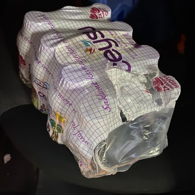 Bebekler İçin Alınan Suda Plastik Koku Ve Bayat Tat Endişesi