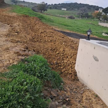 Yol Çalışması İhmaliyle Evimizi Sel Bastı, Can Ve Mal Güvenliğimiz Tehlikede