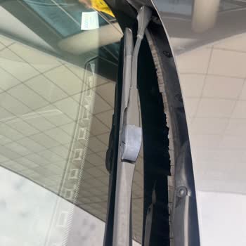 BMW F30 Ön Cam Fitilinin Kronik Sorunu Ve Ücretsiz Değişim Talebim