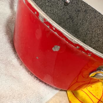 Jumbo Tencere Setinde Boya Atması Ve Müşteri Hizmetlerinden Yanıtsız Kalma