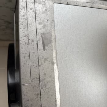 Arçelik Çamaşır Makinesinde Çıkmayan Su Lekeleri Ve Çözüm Beklentisi