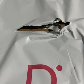 Hijyenik Ürünler Açık Ve Farklı Poşette Teslim Edildi, Güvenim Sarsıldı