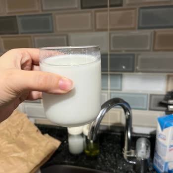 Son Kullanma Tarihi Geçmemiş Süt Bozuk Çıktı, Sağlığım Tehlikeye Girdi