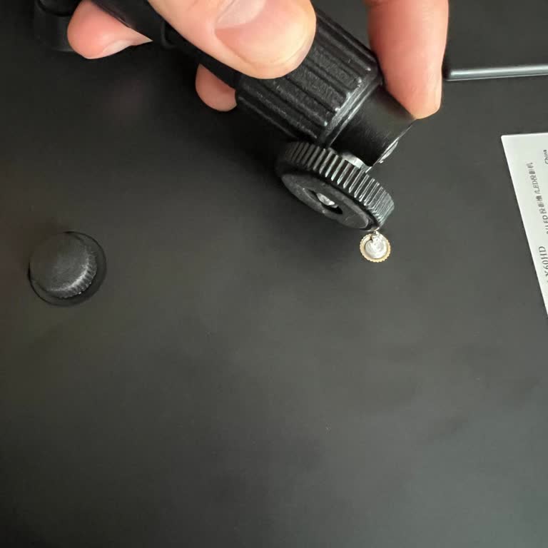 Kusurlu Askı Aparatı Nedeniyle Cihazım Zarar Gördü, İade Ve Hasar Karşılığı Talep Ediyorum