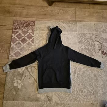 LCW Aynı Beden Sweatshirtlerden Biri Çocuğuma Küçük Geldi Etiket Hatası Olmalı