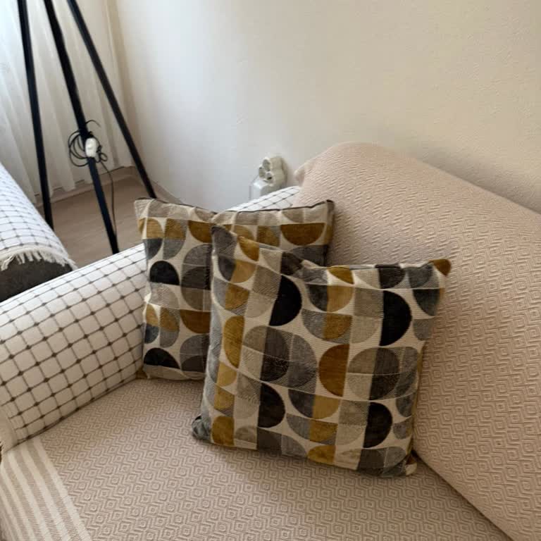 Konfor Mobilya'dan Yanlış Ve Eksik Ürün Teslimatı, İlgisiz Hizmet Ve Olumsuz Mağaza Deneyimi