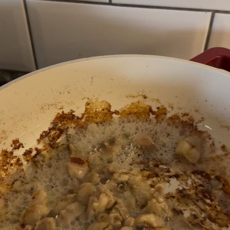 Emsan Mutfak Swiss Crystal Tencerenin Yapışmaz Özelliği Tamamen Kayboldu