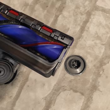 Dyson Anti-Tangle Halı Başlığında Temizlik Sırasında Karşılaşılan Çıkmama Sorunu Ve Garanti Dışı Mağduriyet