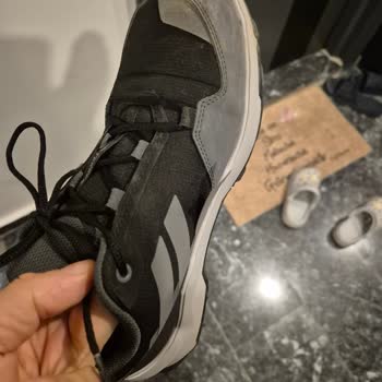 Üç Gün Giyilen Ayakkabının Yanlarından Açılması Ve Uzun İnceleme Süresi Mağduriyeti