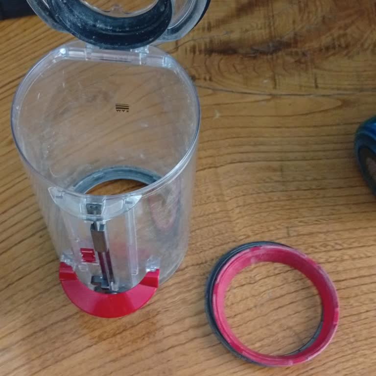 Dyson V15 Süpürgede Tekrarlayan Toz Haznesi Conta Sorunu Ve Ücretli Parça Değişimi Mağduriyeti