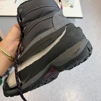 The North Face Botumun Yüzeyi Aniden Dağıldı ,Mağduriyetim Çözülmedi