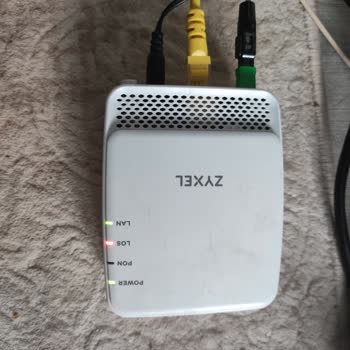 Evden Çalışırken Saatlerce Süren İnternet Kesintisi Ve Yetersiz Destek