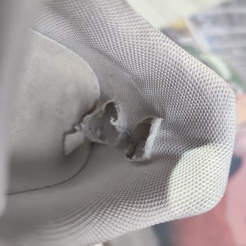 Kısa Sürede Yırtılan Ayakkabı İçin İade Talebim Reddedildi, Mağduriyetimin Giderilmesini İstiyorum