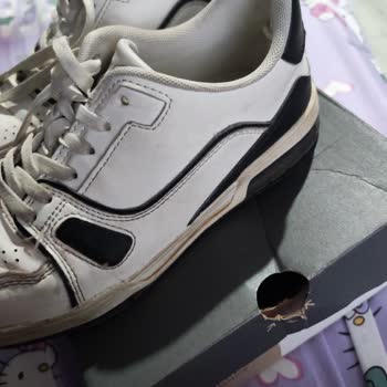 Kısa Sürede Yırtılan Ayakkabı İçin İade Talebim Reddedildi, Mağduriyetimin Giderilmesini İstiyorum