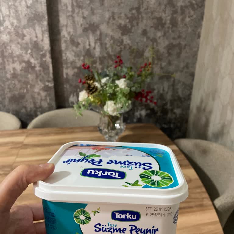 Torku Süzme Peynirde Son Kullanma Tarihi Geçmemiş Olmasına Rağmen Yoğun Koku Ve Tüketilemez Durum
