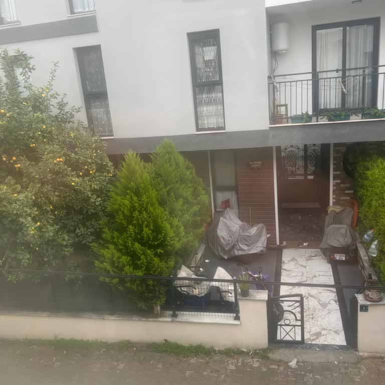 Apartman Otoparkı Kişisel Bahçeye Dönüştürüldü, Araç Park Yeri Bulamıyorum