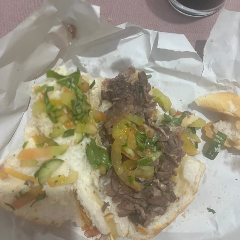 Yemeksepeti Siparişimde Taze Olmayan Salata Ve İlgisiz Müşteri Temsilcisi