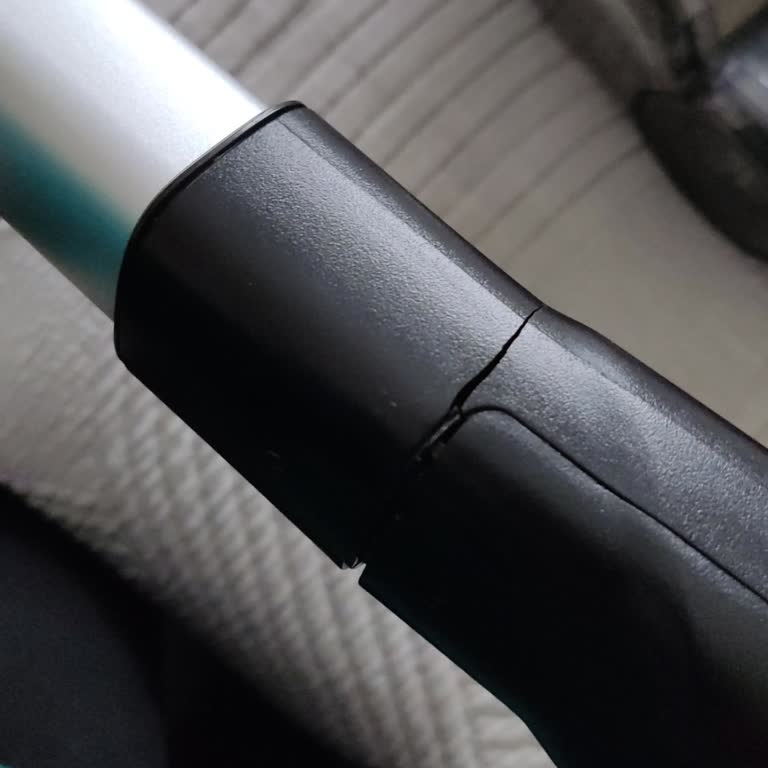 Philips SpeedPro Süpürgede Kısa Sürede Boru Kırılması Ve Ücretsiz Parça Talebi