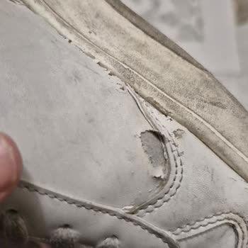 Kısa Sürede Yıpranan Ayakkabı İçin Değişim Talebimin Reddedilmesi Ve Mağduriyet