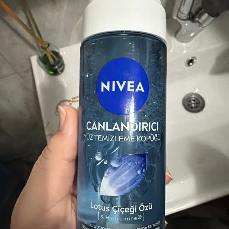 Nivea Yüz Temizleme Köpüğü Cildimde Ani Kızarıklık Ve Yanma Yaptı