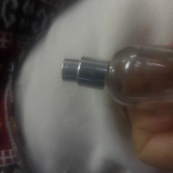 Hediye Olarak Alınan Parfümde Üretim Hatası Nedeniyle Mağduriyet Ve Değişim Talebi