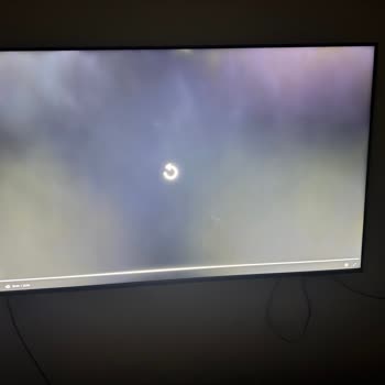 Yeni Alınan Televizyonda Sürekli Buğulu Görüntü Sorunu Ve Servis Desteği Eksikliği