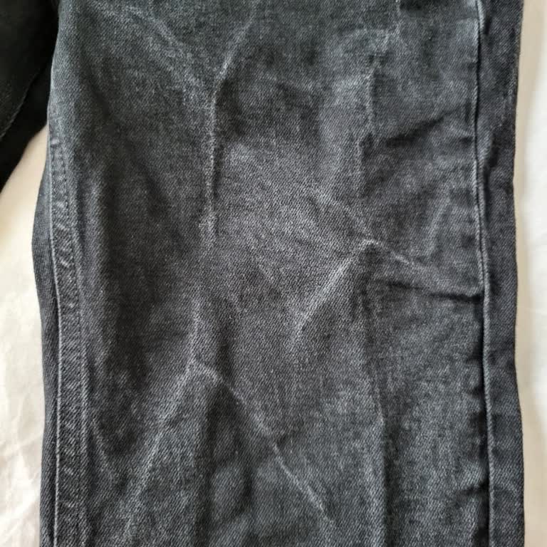 İlk Yıkamada Beyaz Lekeler Oluşan Siyah Jean Hayal Kırıklığı