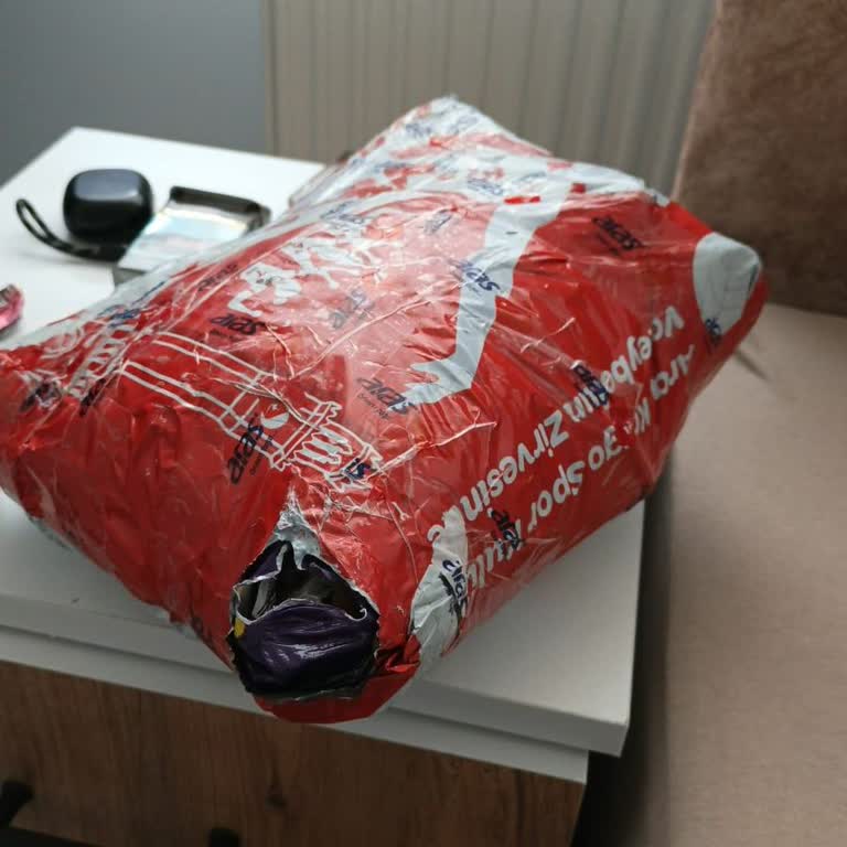 Kargomun Poşeti Yırtılmış İçinden Fındıklar Alınmış Olarak Teslim Edildi